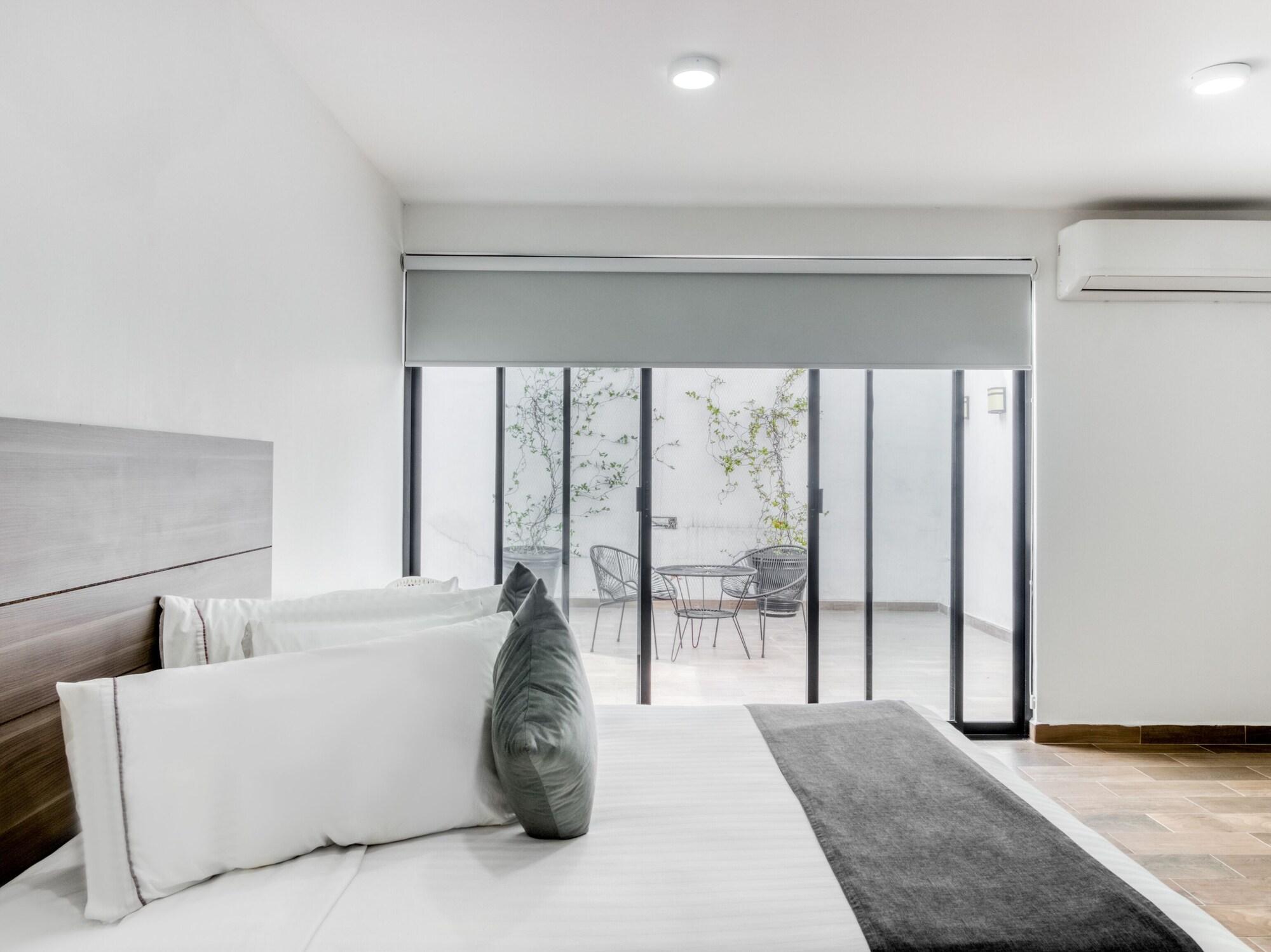 מונטריי Vn Hotel מראה חיצוני תמונה