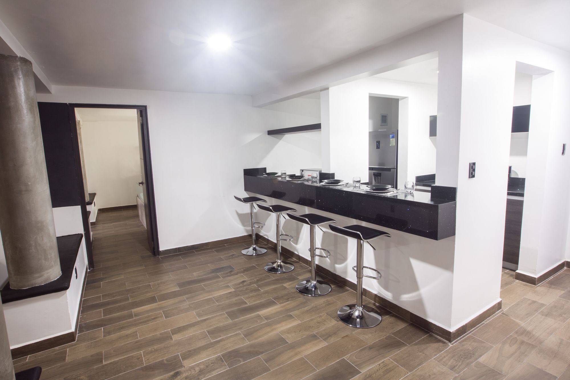 מונטריי Vn Hotel מראה חיצוני תמונה